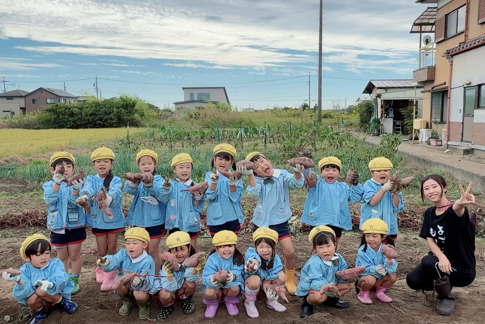 🍠✨ 先日、芋掘りを行いました！